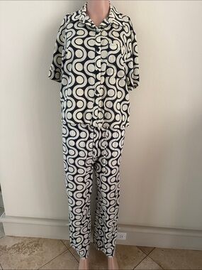 Zara Black and White Geometric Lounge Set